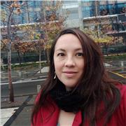 Profesora de inglés de la universidad mayor, imparte clases para enseñanza básica y media